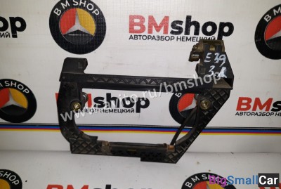 Рамка задней правой ручки двери бмв е39 из Японии - купить Челябинске