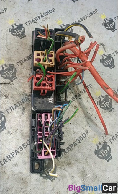 Блок предохранителей Passat  B5  1996-2000 б/у - купить Челябинске