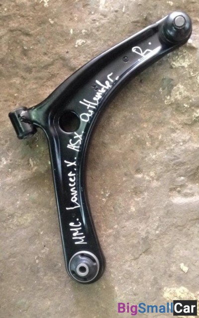 Рычаг правый Mitsubishi Lancer X