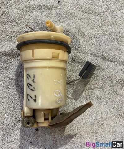 Насос топливный Toyota Spacio 1NZ - купить Челябинске