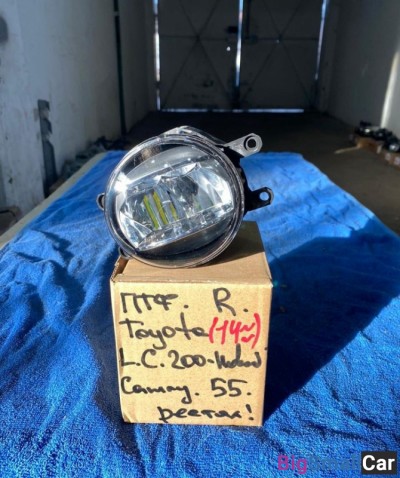Фара праваяToyota Land Cruiser 200 Camry 55 - купить Челябинске