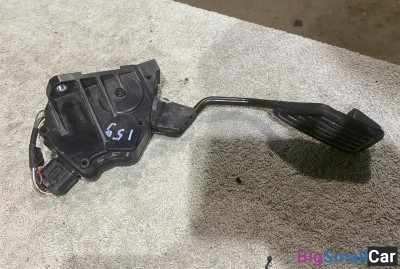 Педаль газа Toyota Vitz 10 - купить Челябинске