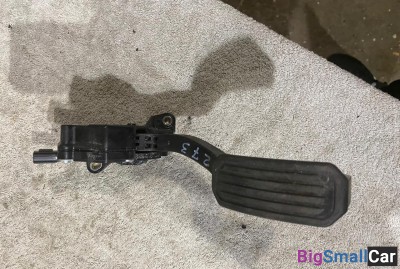 Педаль газа Toyota Camry 55 - купить Челябинске