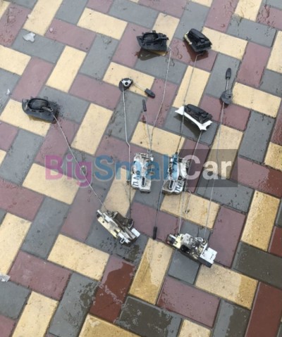 Замок двери Peugeot 206 1.4 Замок двери Peugeot 206 1.4